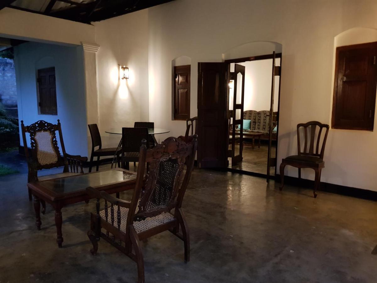 Hotel Chitra Ayurveda à Bentota Extérieur photo