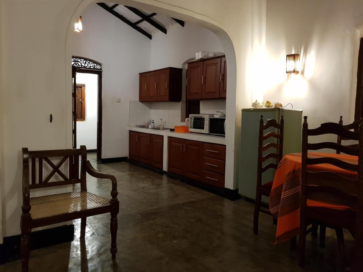 Hotel Chitra Ayurveda à Bentota Extérieur photo