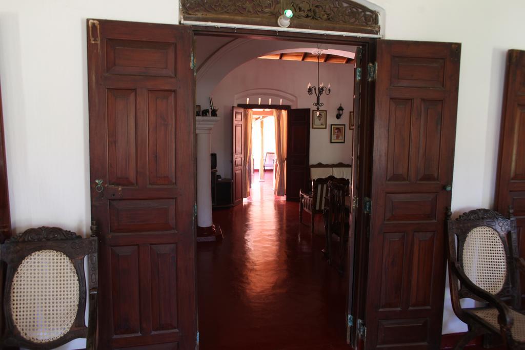 Hotel Chitra Ayurveda à Bentota Extérieur photo