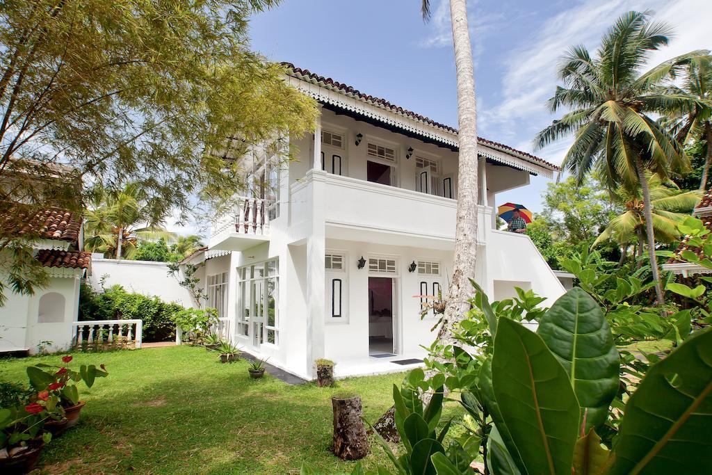 Hotel Chitra Ayurveda à Bentota Extérieur photo