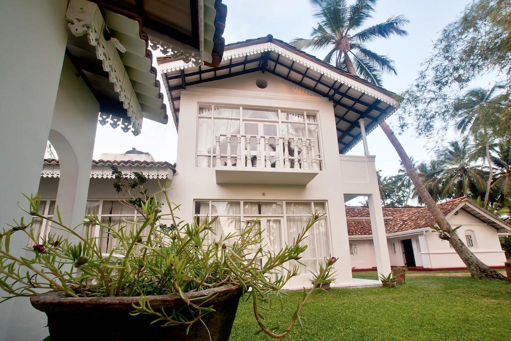 Hotel Chitra Ayurveda à Bentota Extérieur photo
